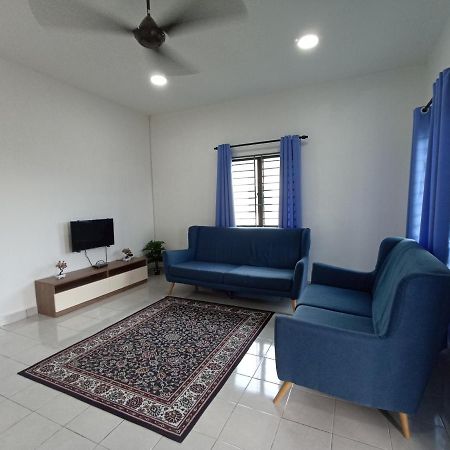 Aisya Homestay Bajet Karak Setia Екстериор снимка