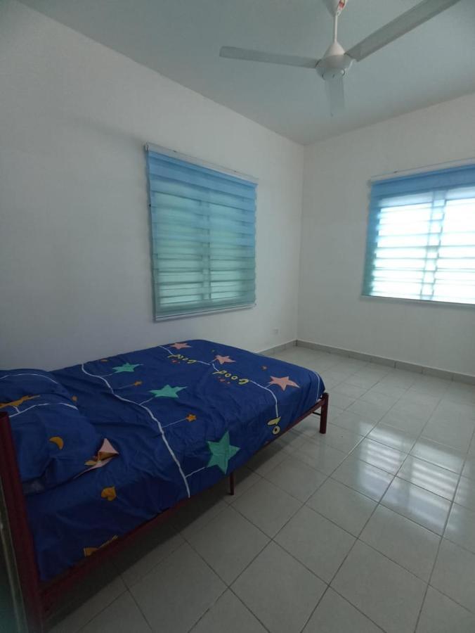 Aisya Homestay Bajet Karak Setia Екстериор снимка